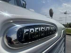 2017 Freightliner M2 106