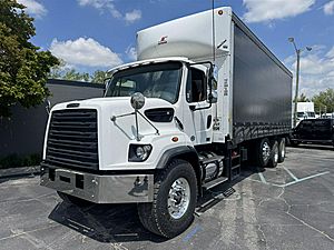 2016 Freightliner 108SD - Curtainside