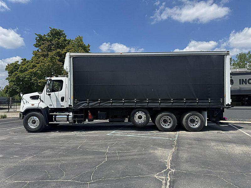 2016 Freightliner 108SD