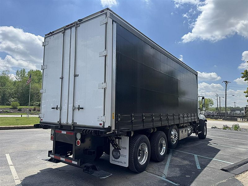 2016 Freightliner 108SD