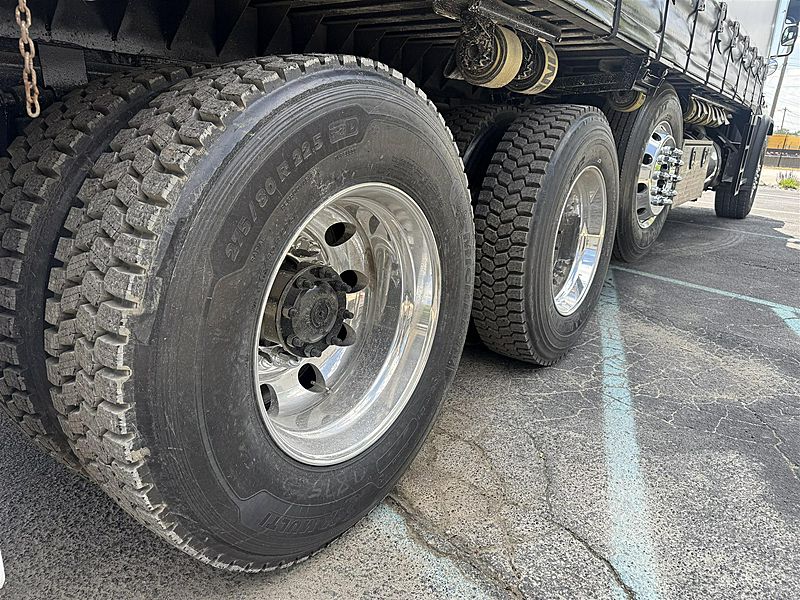 2016 Freightliner 108SD