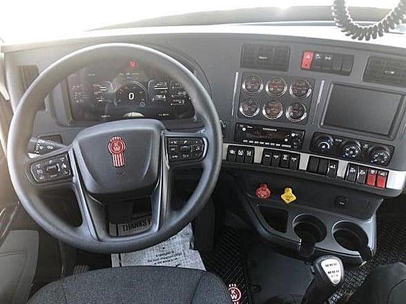 2025 Kenworth T880