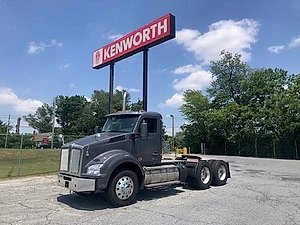 2025 Kenworth T880 - Day Cab