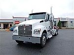 2025 Kenworth T880