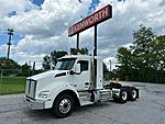 2025 Kenworth T880
