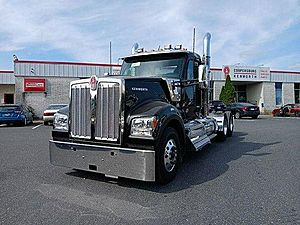 2025 Kenworth W990