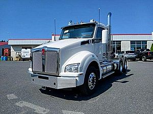 2025 Kenworth T880 - Day Cab