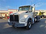 2025 Kenworth T880