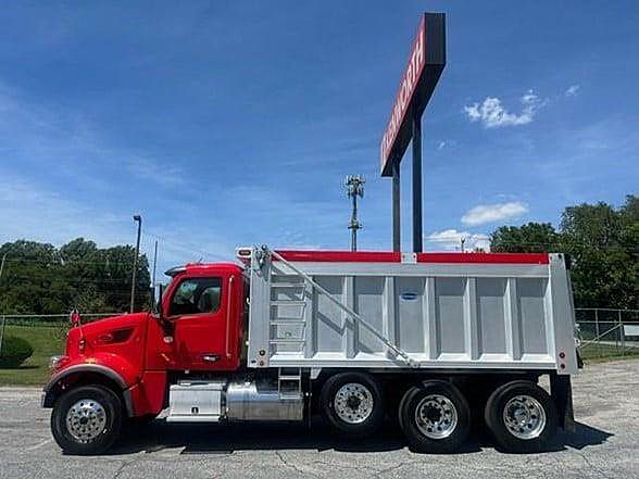 2020 Peterbilt 567