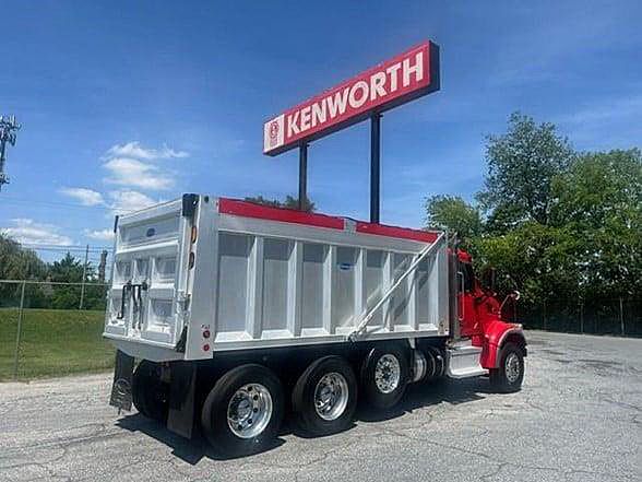 2020 Peterbilt 567