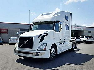 2018 Volvo VNL 780 - Sleeper Truck