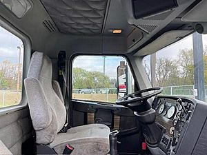 2018 Freightliner 122SD