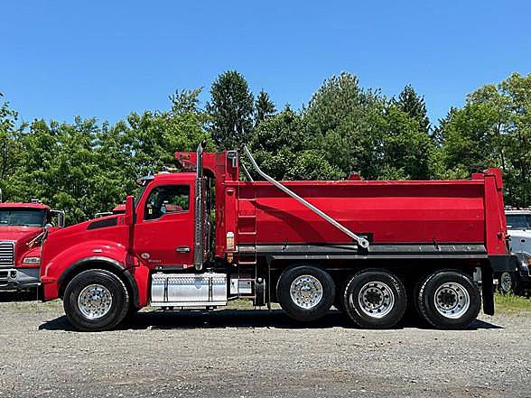 2018-kenworth-t880.2.jpg