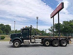 2017 Peterbilt 365
