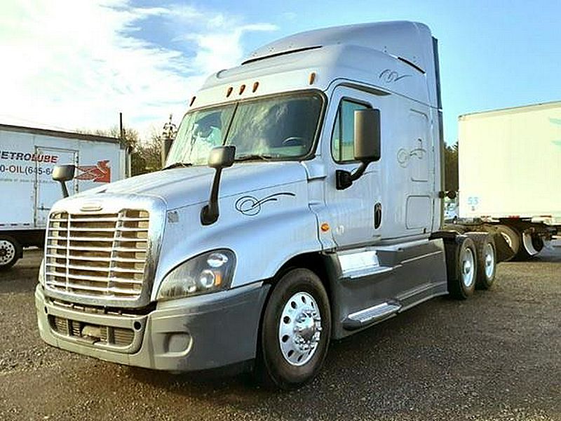 2016 Freightliner CASCADIA 125