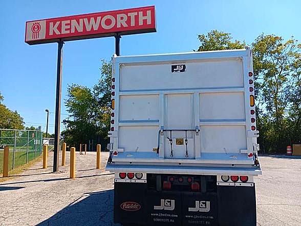 2016 Peterbilt 567