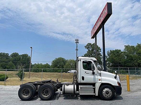2015 Freightliner CASCADIA 125 EVOLUTION