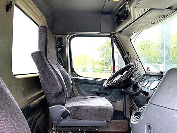 2015 Freightliner CASCADIA 125 EVOLUTION