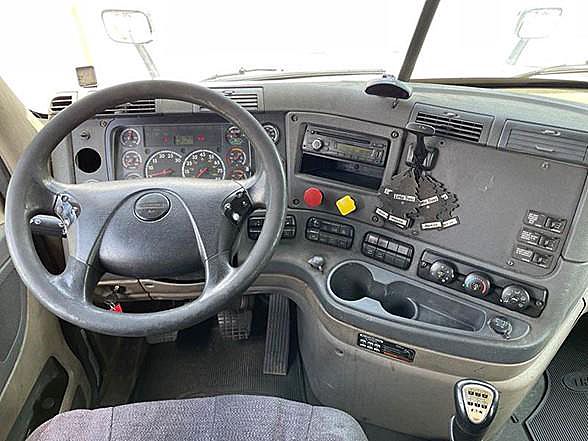 2015 Freightliner CASCADIA 125