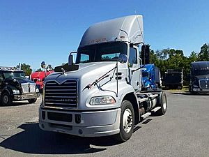2012 Mack Pinnacle - Day Cab