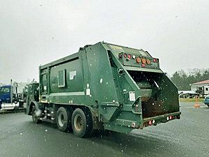 2012 Mack LEU613 - Refuse Truck