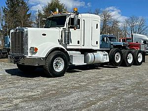2012 Peterbilt 367 - Sleeper Truck