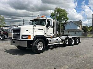 2006 Mack CL733 - Day Cab