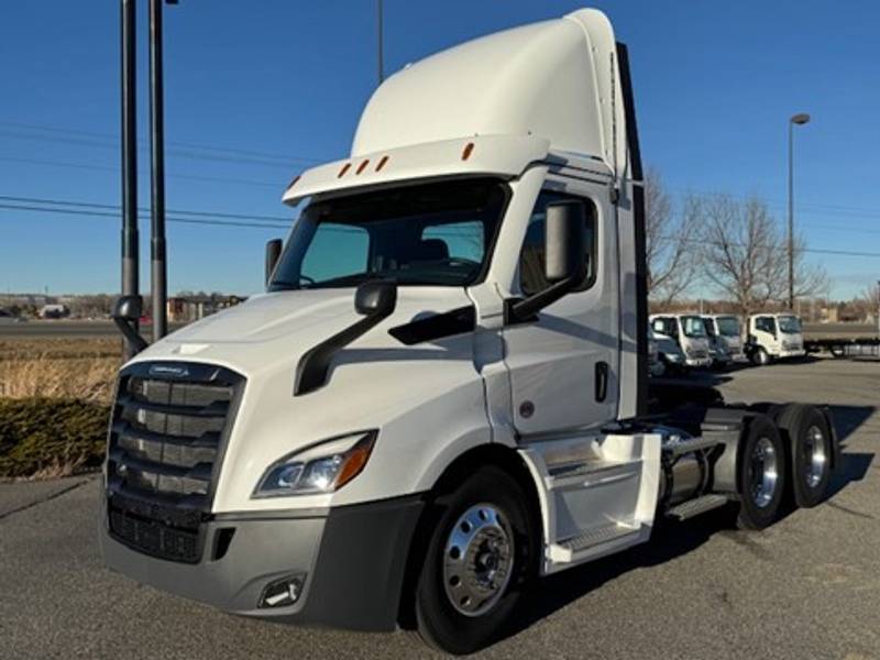 New 2025 Freightliner Trucks For Sale