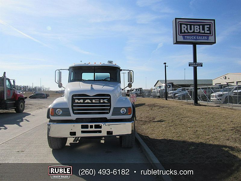 2007 Mack CV713