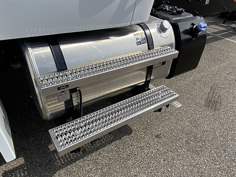 2025 Kenworth T280