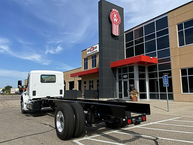 2025 Kenworth T280