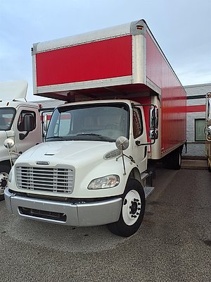 2017 Freightliner M2 106 - Box Van