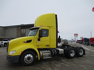 2021 Peterbilt 579 - Day Cab