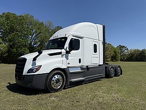 2026 Freightliner Cascadia - Sleeper Truck