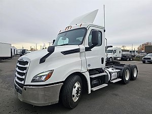 2019 Freightliner Cascadia - Day Cab