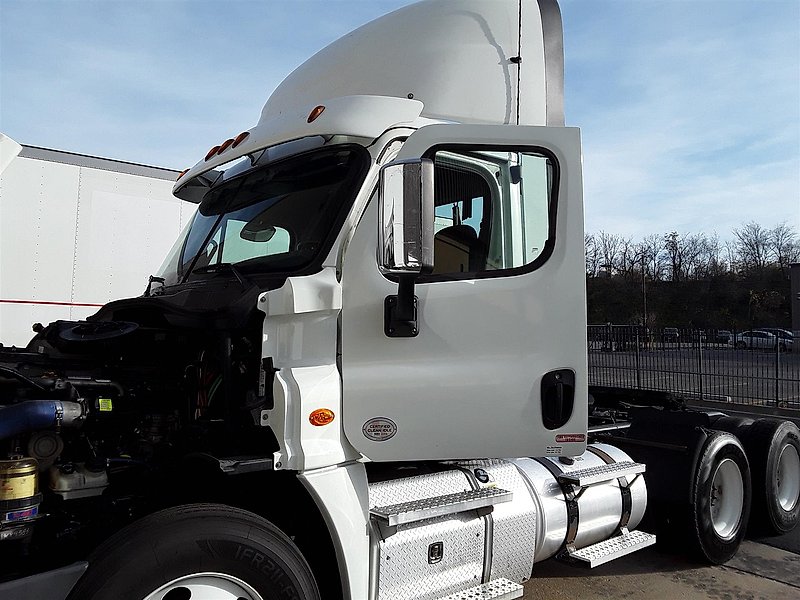 2019 Freightliner CASCADIA 125