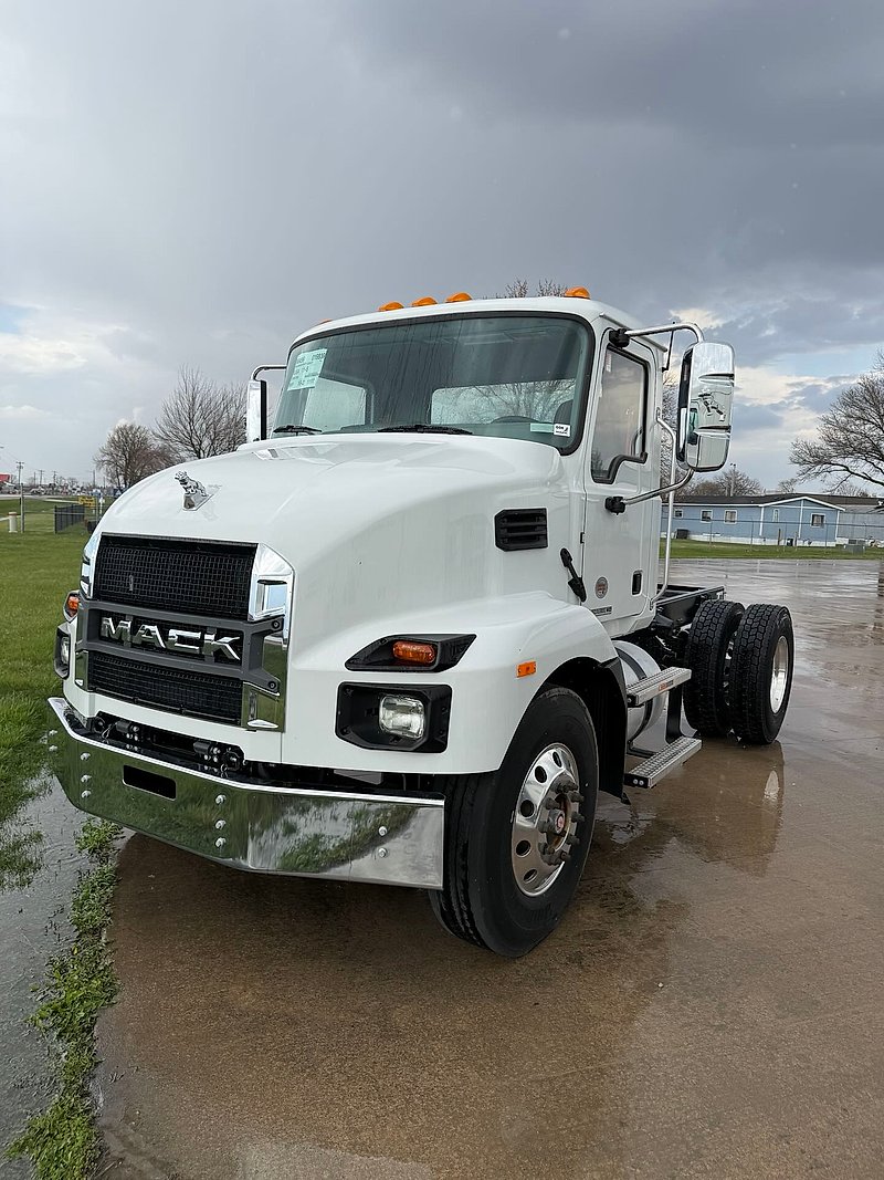 2025 Mack MD6 42R