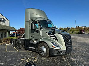 2025 Volvo VNL