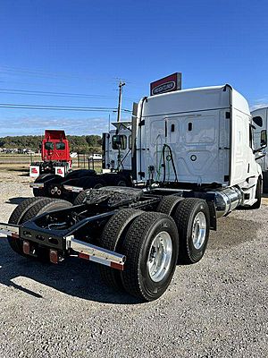 2025 Freightliner PT126SLP