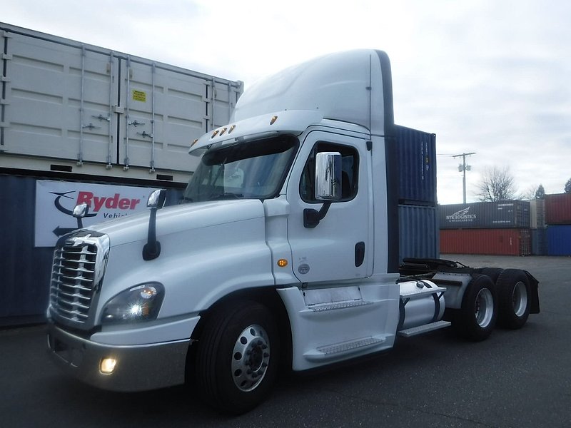 2018 Freightliner CASCADIA 125