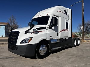 2021 Freightliner Cascadia 126 - Sleeper Truck