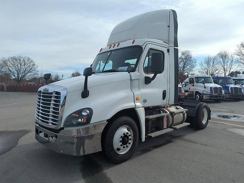 2018 Freightliner CASCADIA 125