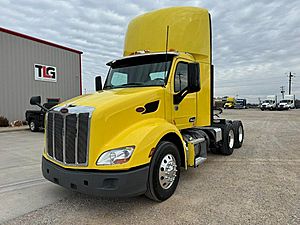 2021 Peterbilt 579 - Sleeper Truck