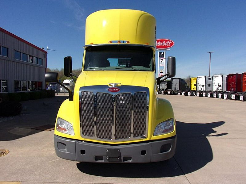 2021 Peterbilt 579
