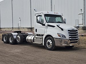 2025 Freightliner Cascadia - Day Cab