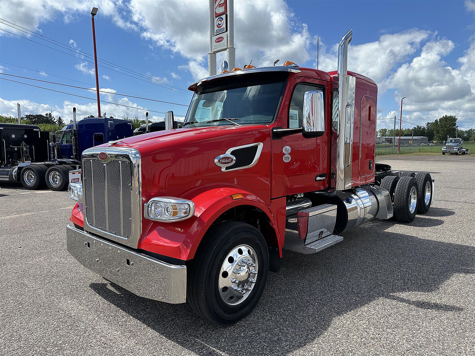 2026-peterbilt-567.1.jpg