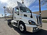 2017 Freightliner Cascadia 113