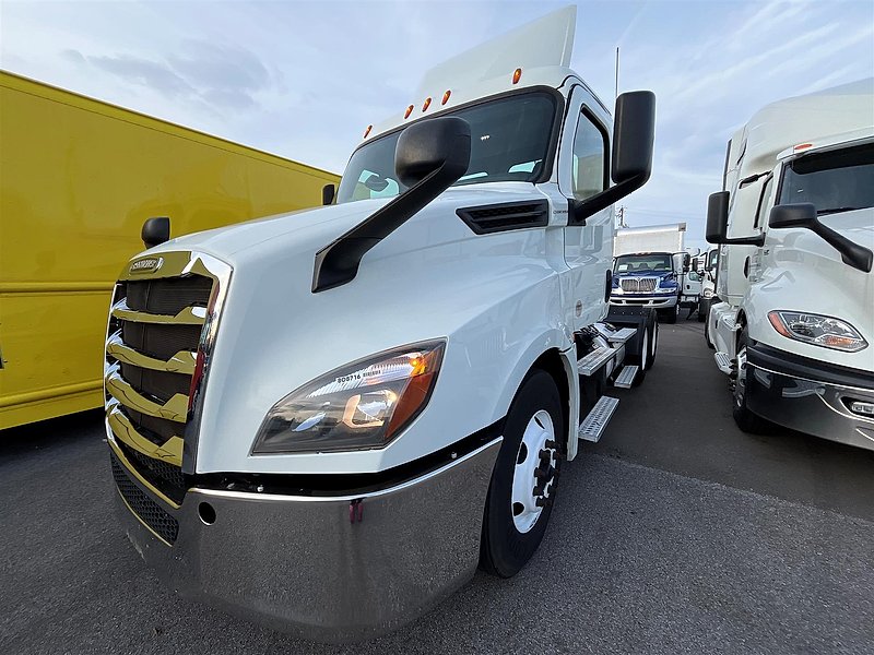 2019 Freightliner NEW CASCADIA PX12664