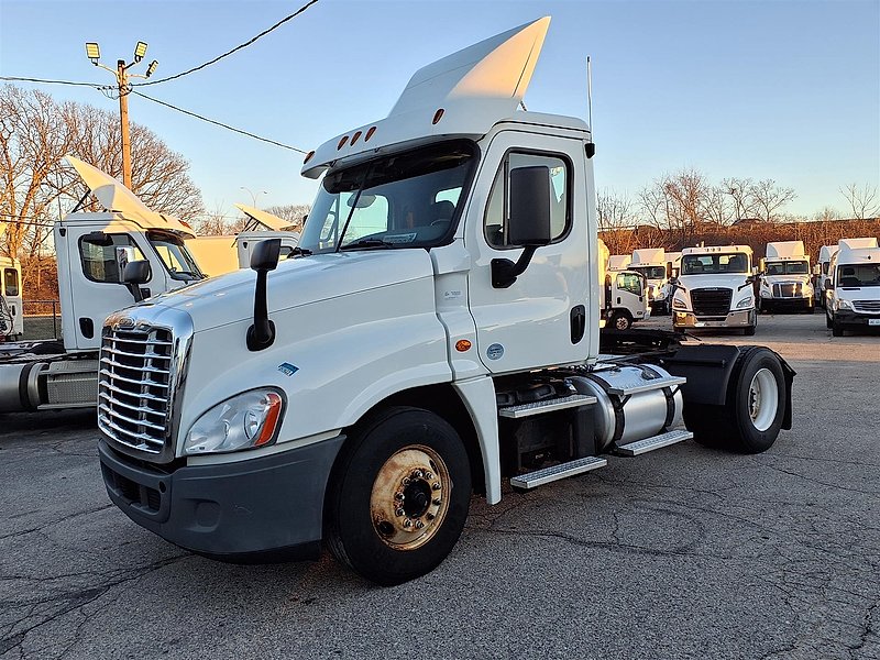 2017 Freightliner CASCADIA 125