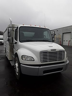 2017 Freightliner M2 106 - Day Cab